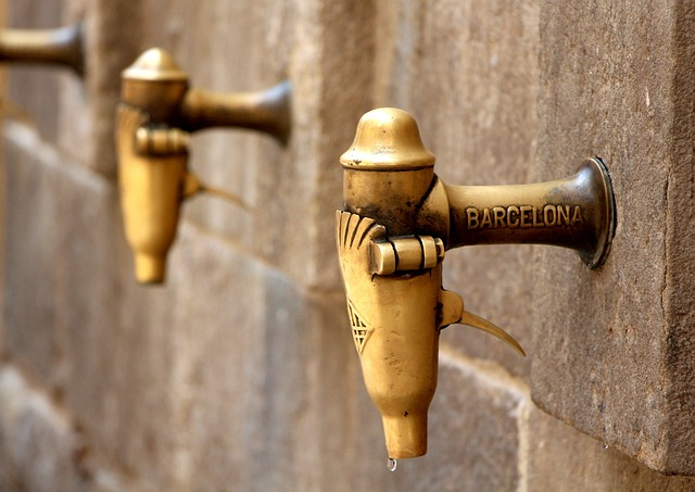 Santuarios, monasterios, Sagrada Familia: (Barcelona, Montserrat)