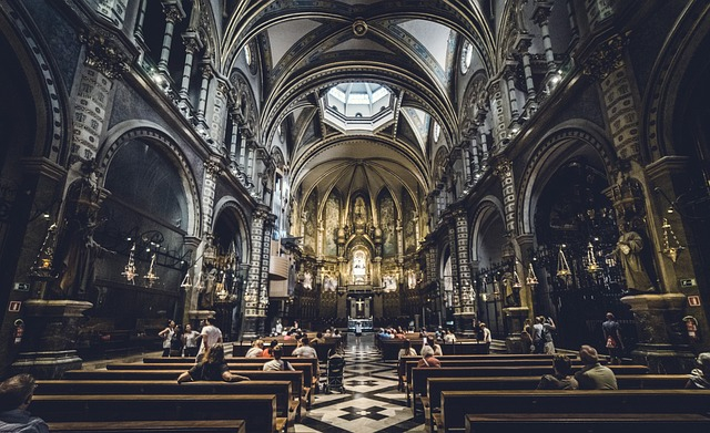 Santuarios, monasterios, Sagrada Familia: (Barcelona, Montserrat)